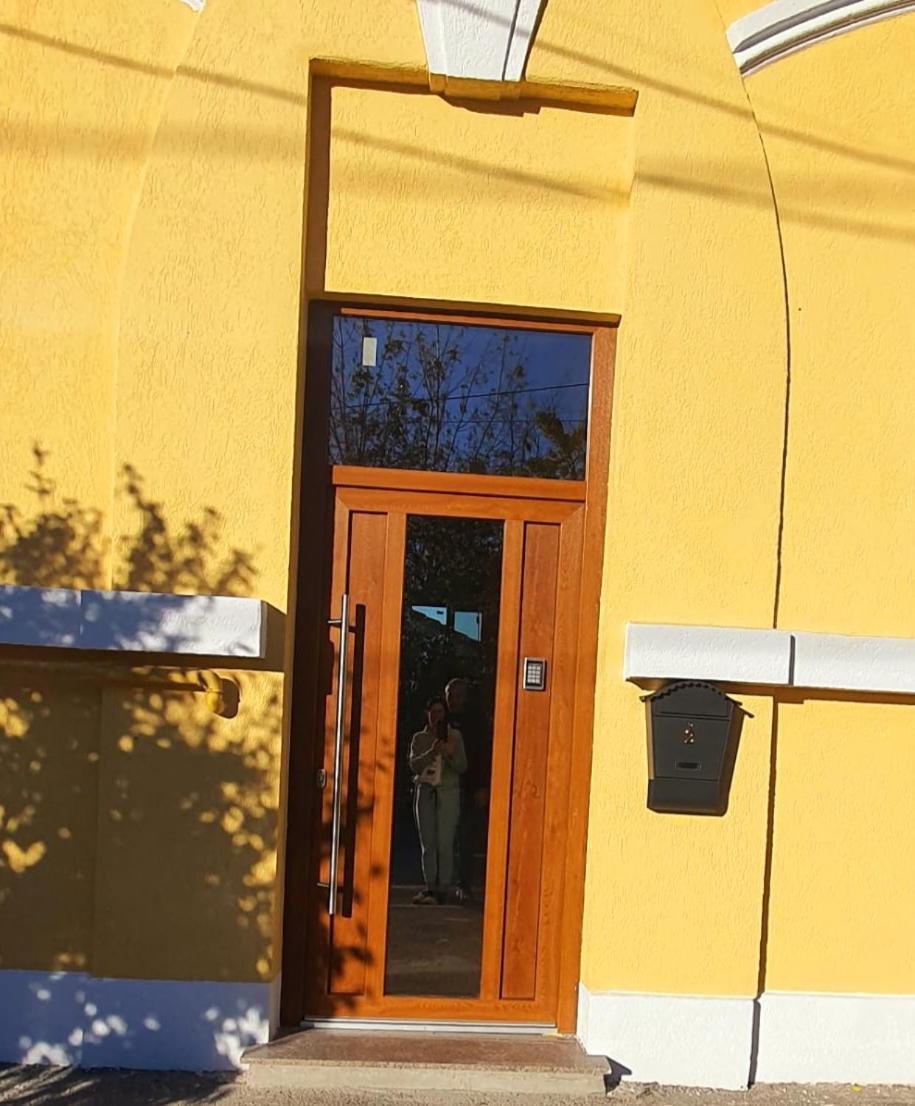Ori Orange Studio Malul Muresului Αράντ Εξωτερικό φωτογραφία